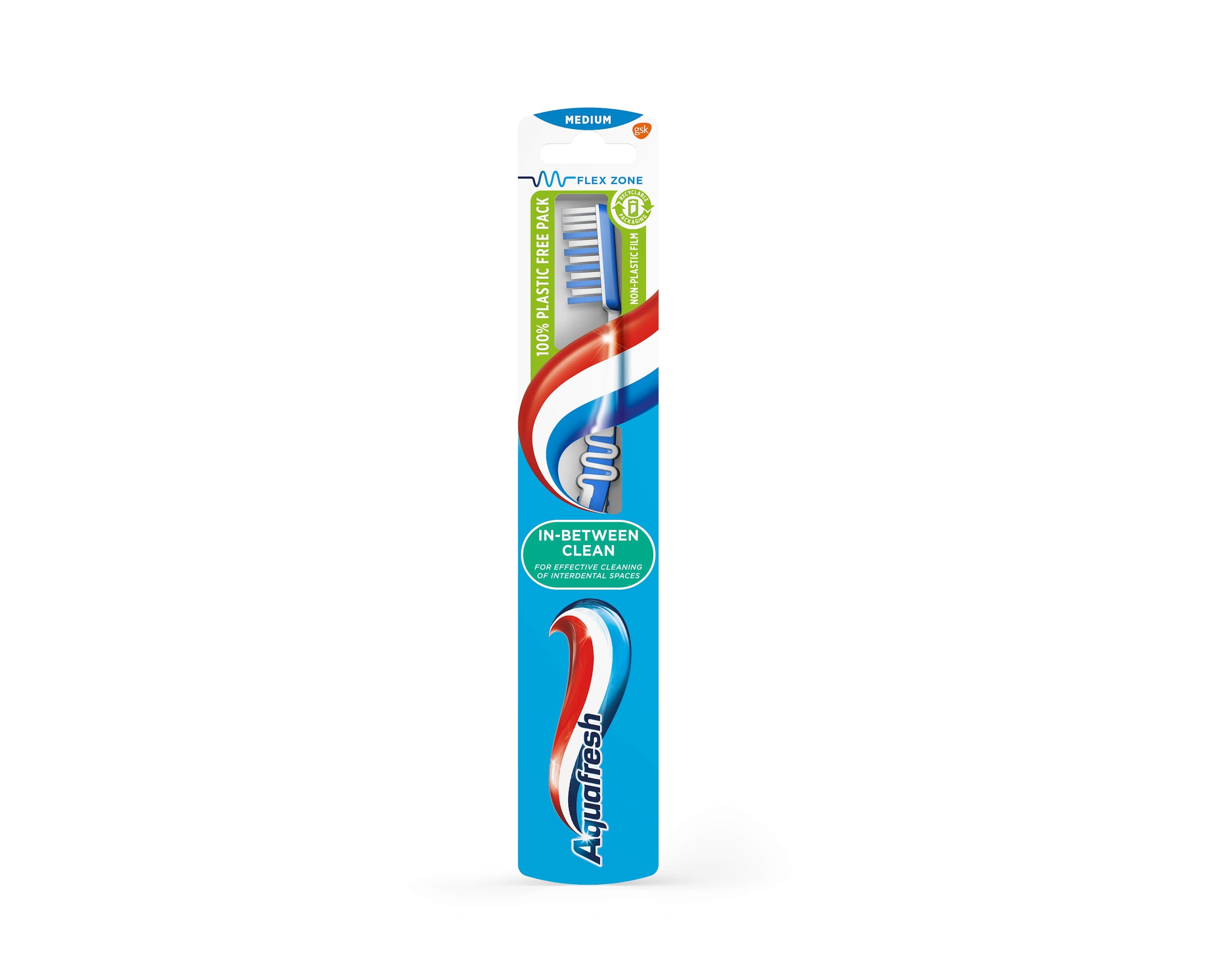 AQUAFRESH IN BETWEEN CLEAN MEDIUM Четка за зъби